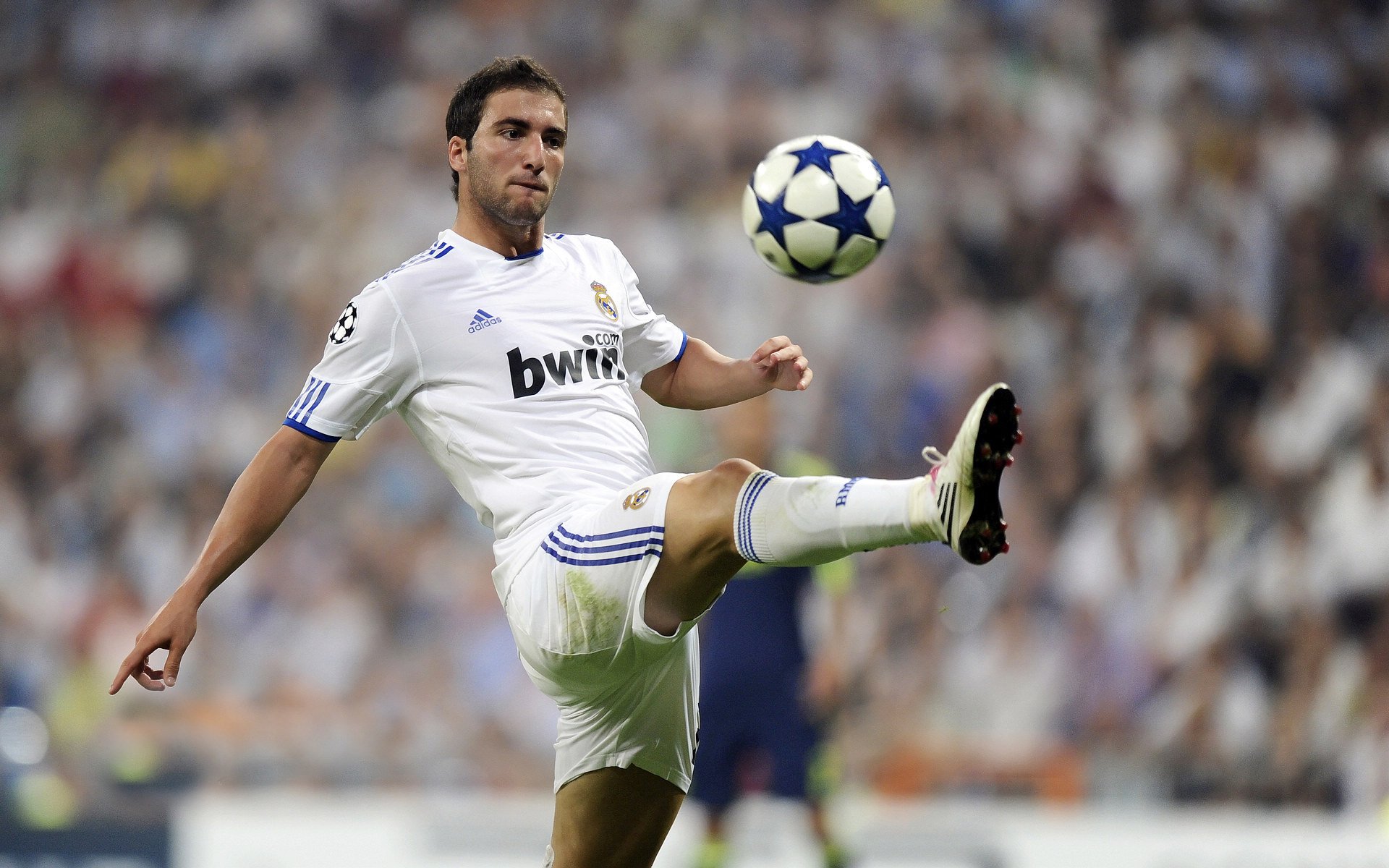 王皓点燃赛场，中法鏖战背后的体育精神与时代回响